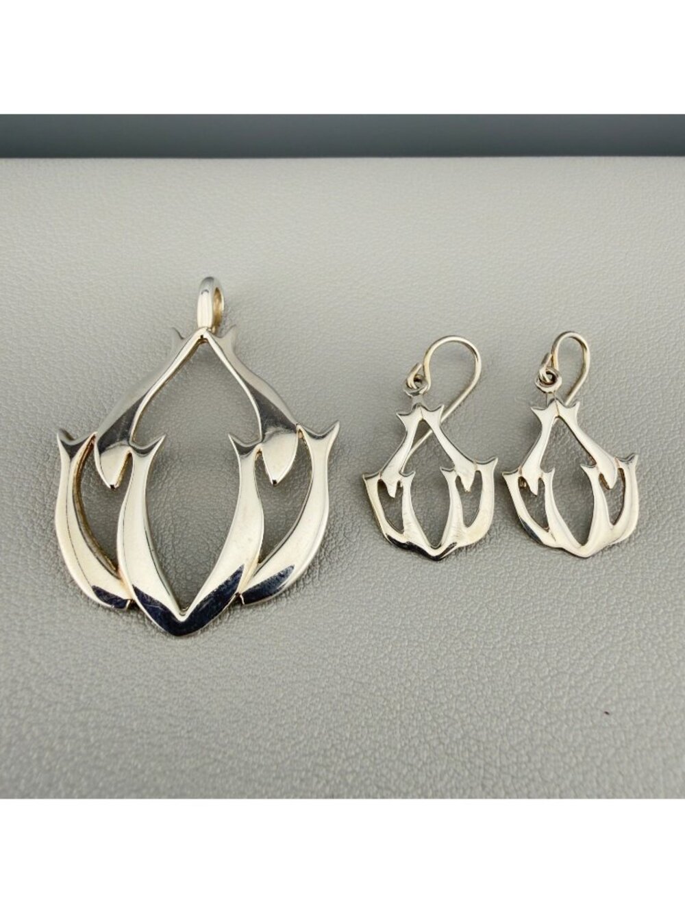 Vintage 925 Sterling Silver Fish Pendant Earrings Set School Descending Artisan